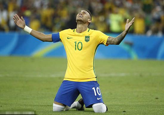 皇马右后卫告急！哈维·阿隆索面临五大选择，巴尔韦德成最佳替身（皇马右后卫告急：哈维·阿隆索权衡五种方案，巴尔韦德被视为最佳替代者）