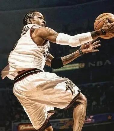 皇马：“嘿，你的益达。”利物浦：“不，是你的益达。”（皇马：“给，你的益达。”利物浦：“不对，还是你的。”）