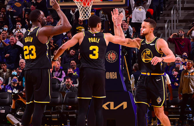 布拉德利vs皇马合集：1v1防下维尼修斯，抢点连过贝林姆巴佩（布拉德利对皇马集锦：单挑封锁维尼修斯，抢点连续过掉贝林厄姆与姆巴佩）