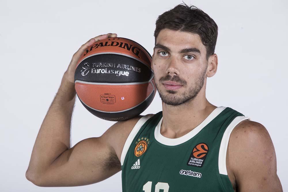 徐昕：第一次以客队身份回到曾经的主场 希望前队友&教练越来越好（徐昕首度以客队身份重返老主场：愿前队友和教练越来越好）