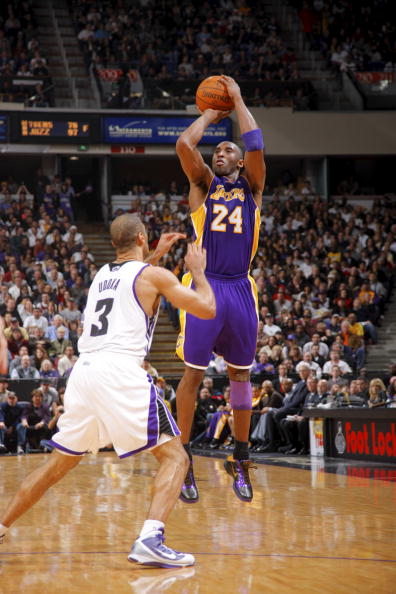 太阳主帅：狄龙的竞争精神与韧劲放在NBA里是独一无二的（太阳主帅盛赞狄龙：其好胜心与韧性在NBA独树一帜）