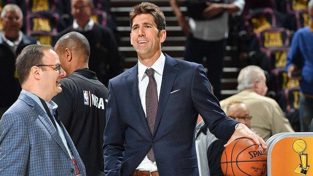 巴萨新诺坎普首秀大名单：拉菲尼亚、加西亚回归，拉师傅缺席（巴萨公布新诺坎普首秀名单：拉菲尼亚、加西亚归队，拉师傅缺席）