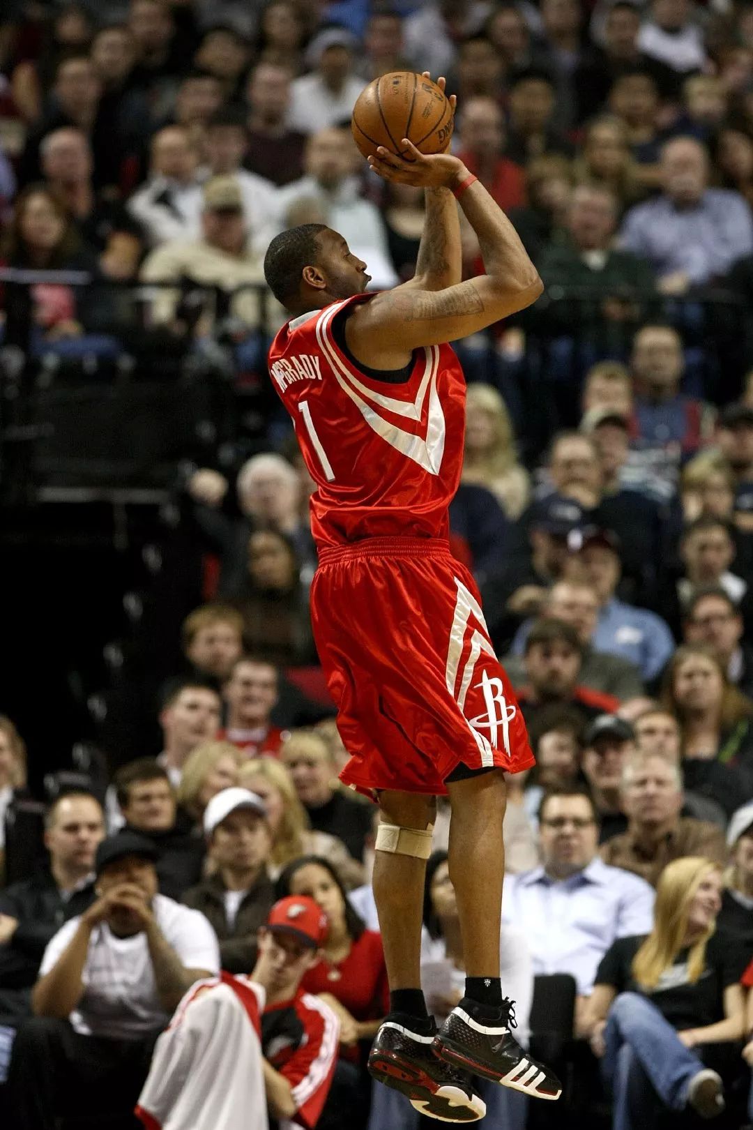 库里：理查德的表现不可思议，替补球员随时待命出战意义重大（库里盛赞理查德惊艳发挥：替补时刻待命至关重要）