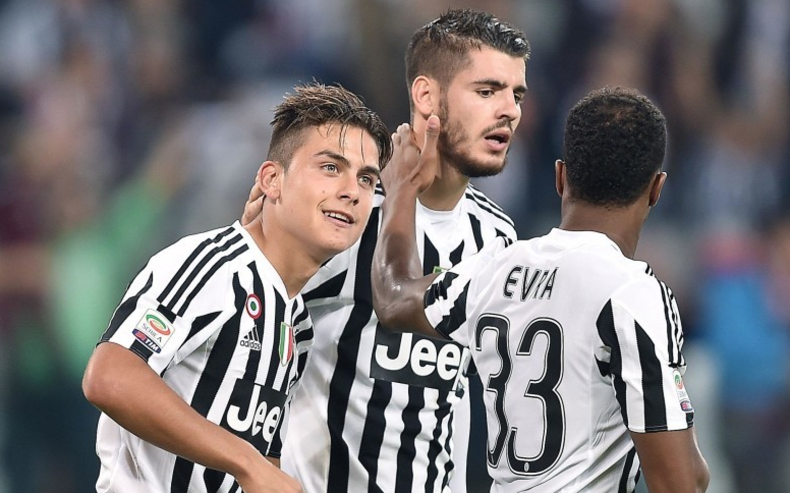 小蜘蛛未获最佳前锋提名，冈萨雷斯晒照：显然他们什么都不懂（小蜘蛛无缘最佳前锋提名，冈萨雷斯晒照质疑：他们根本不懂球）